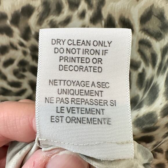 JOIE | 100% Silk Leopard Animal Print Blouse Top | XS - Picture 7 of 7